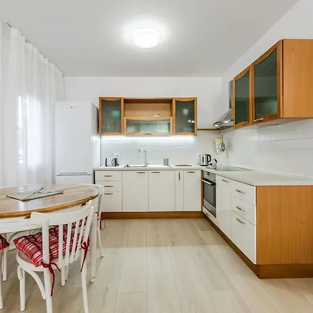 Apartment Sophie Downtown Near Air Albania Stadium Tirana
