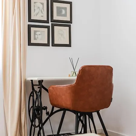 Apartment Sophie Downtown Near Air Albania Stadium *